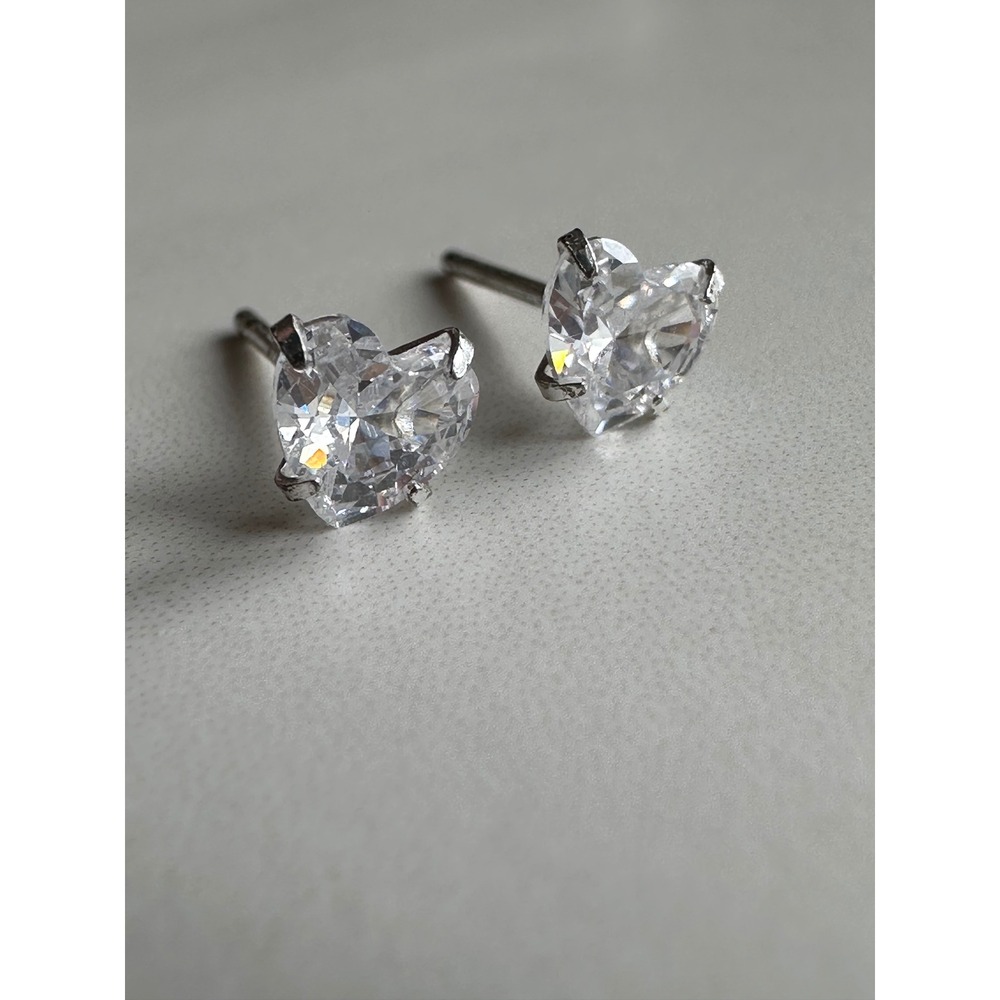 Heart Cut Cubic Zirconia Stud Earrings 925 Sterling Silver Clear Minimalist